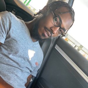 Meet your Posher, Devonte